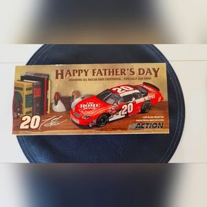 Tony Stewart 1:24 Scale NASCAR